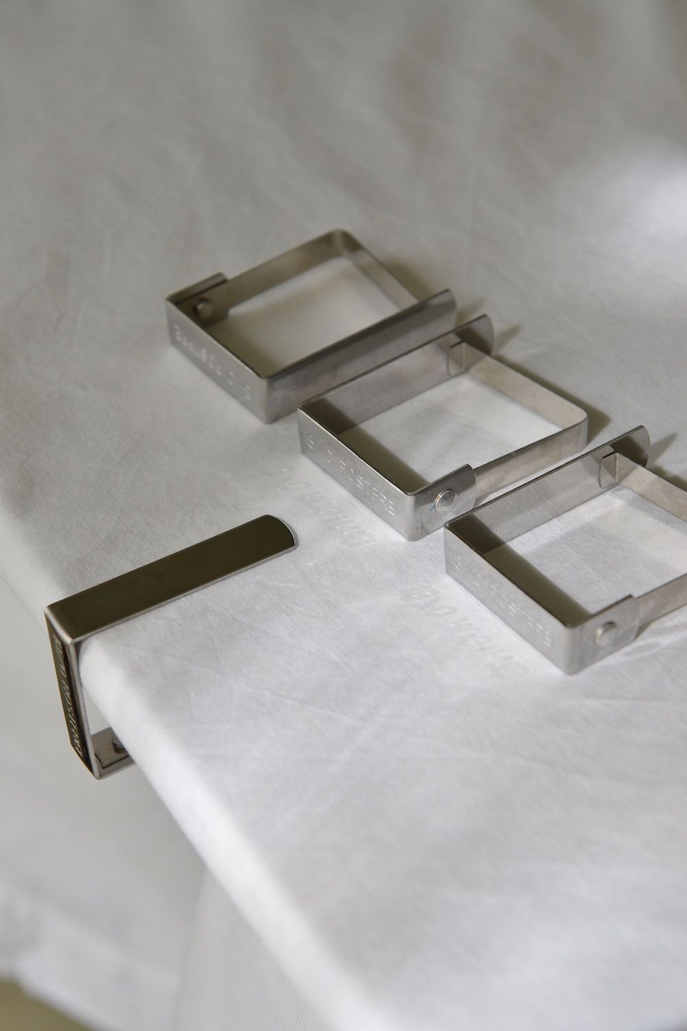 Tablecloth Clips