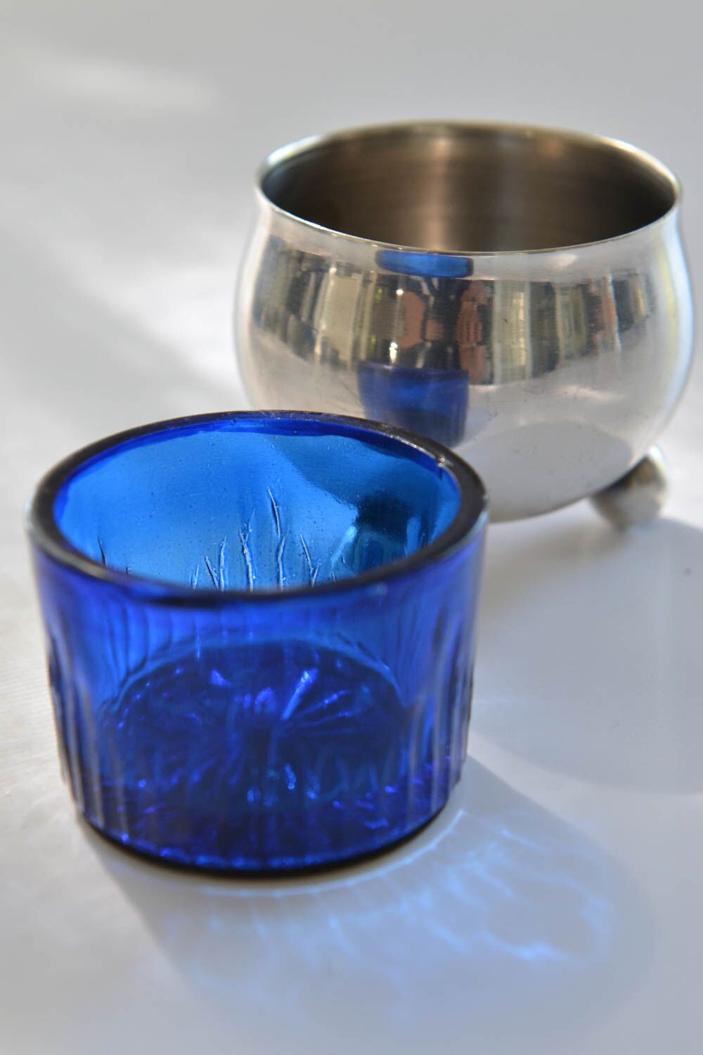 Round Potjie With Cobalt Glass - Image 2