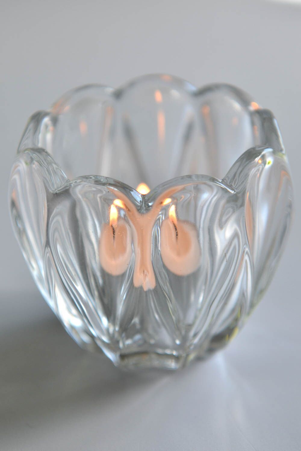 Tulip Glass Tea-light Holder - Image 2