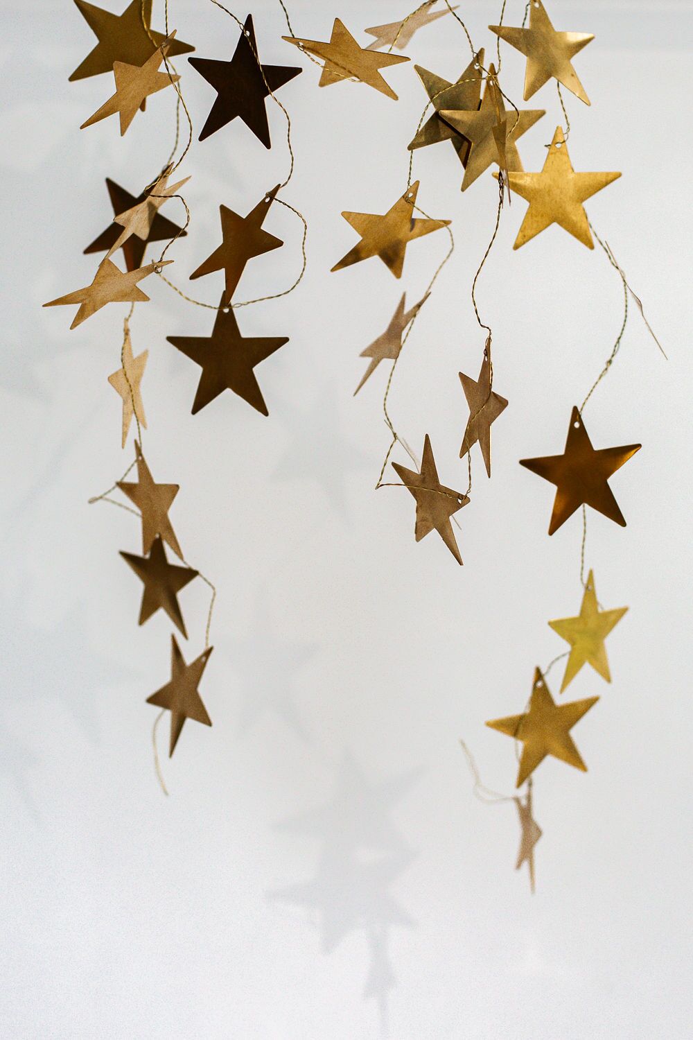 Brass Star Garland - Image 3