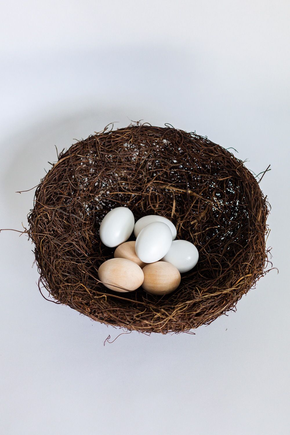 White or Natural Wooden Chicken Eggs - Image 4