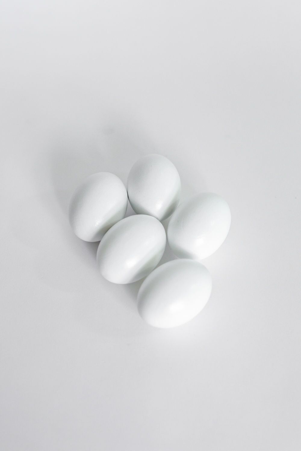 White or Natural Wooden Chicken Eggs - Image 2