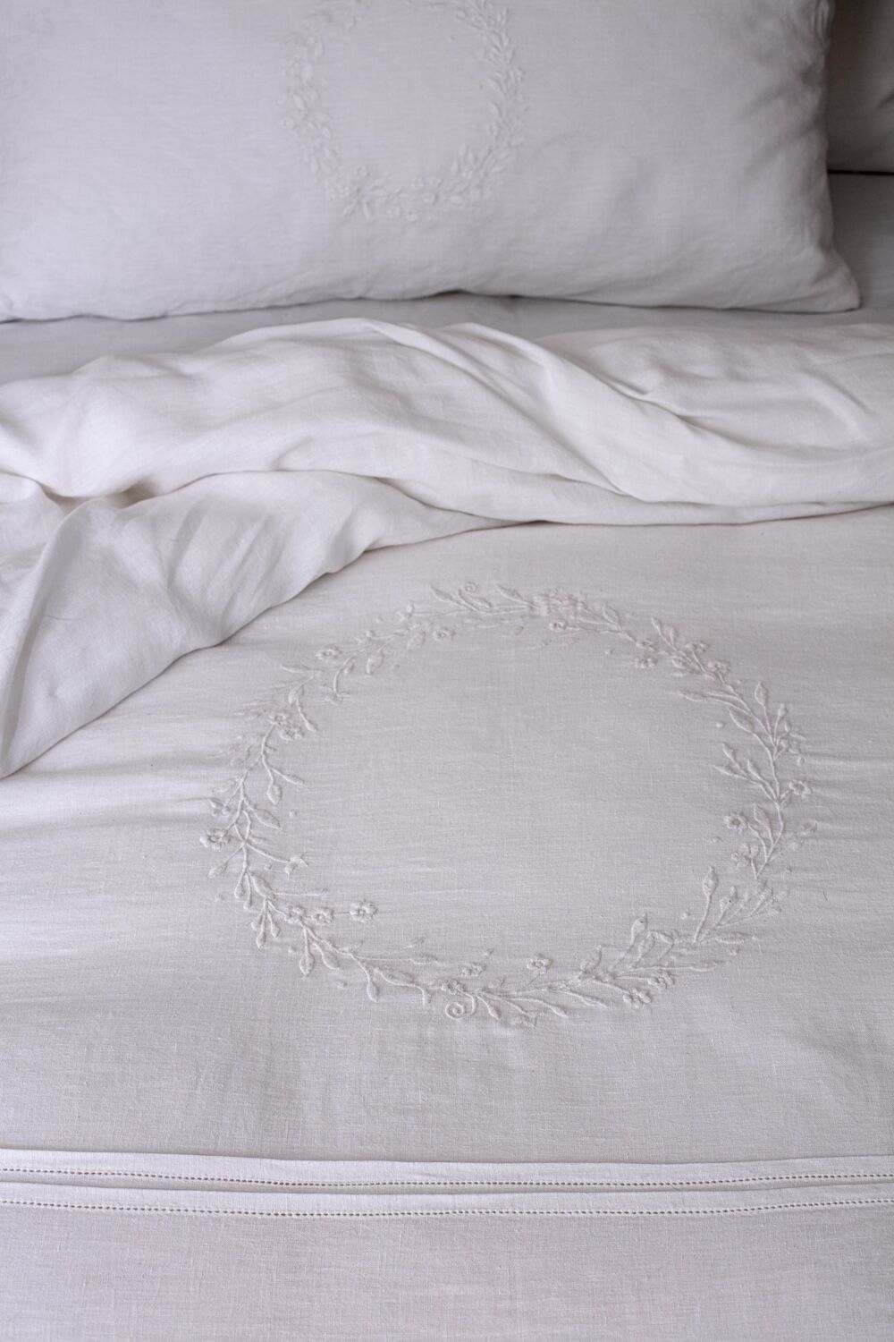 Embroidered Wreath White Duvet Cover