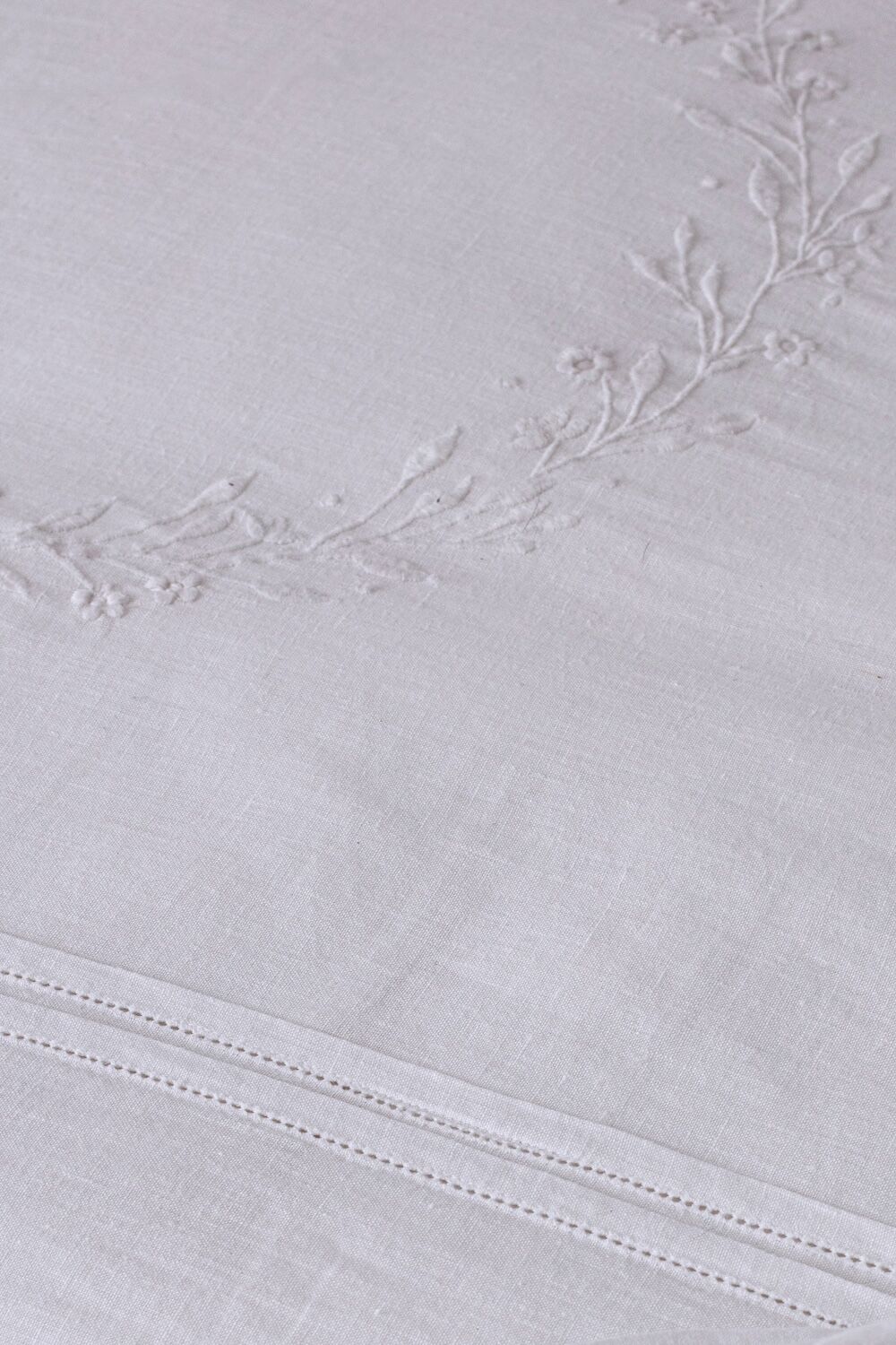 Embroidered Wreath White Duvet Cover - Image 2