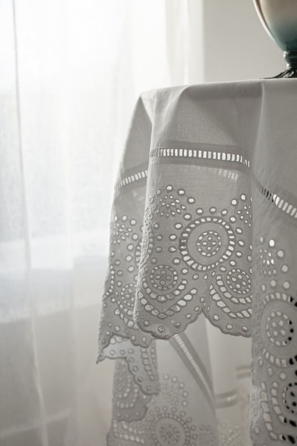 Cotton Tablecloth with Broderie Anglaise Border - Image 2
