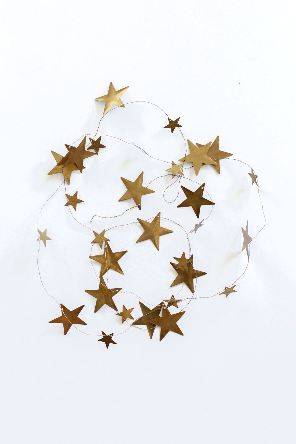Twin Brass Star Garland - Image 2
