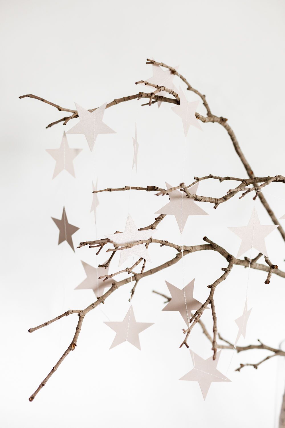 Festive Paper Star Garland - Image 2