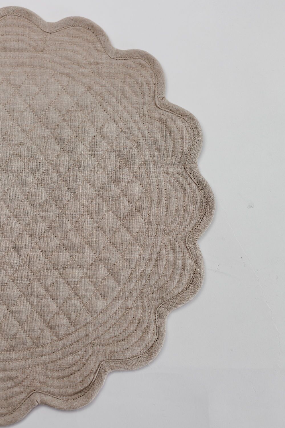 Round Quilted Placemat - Image 2
