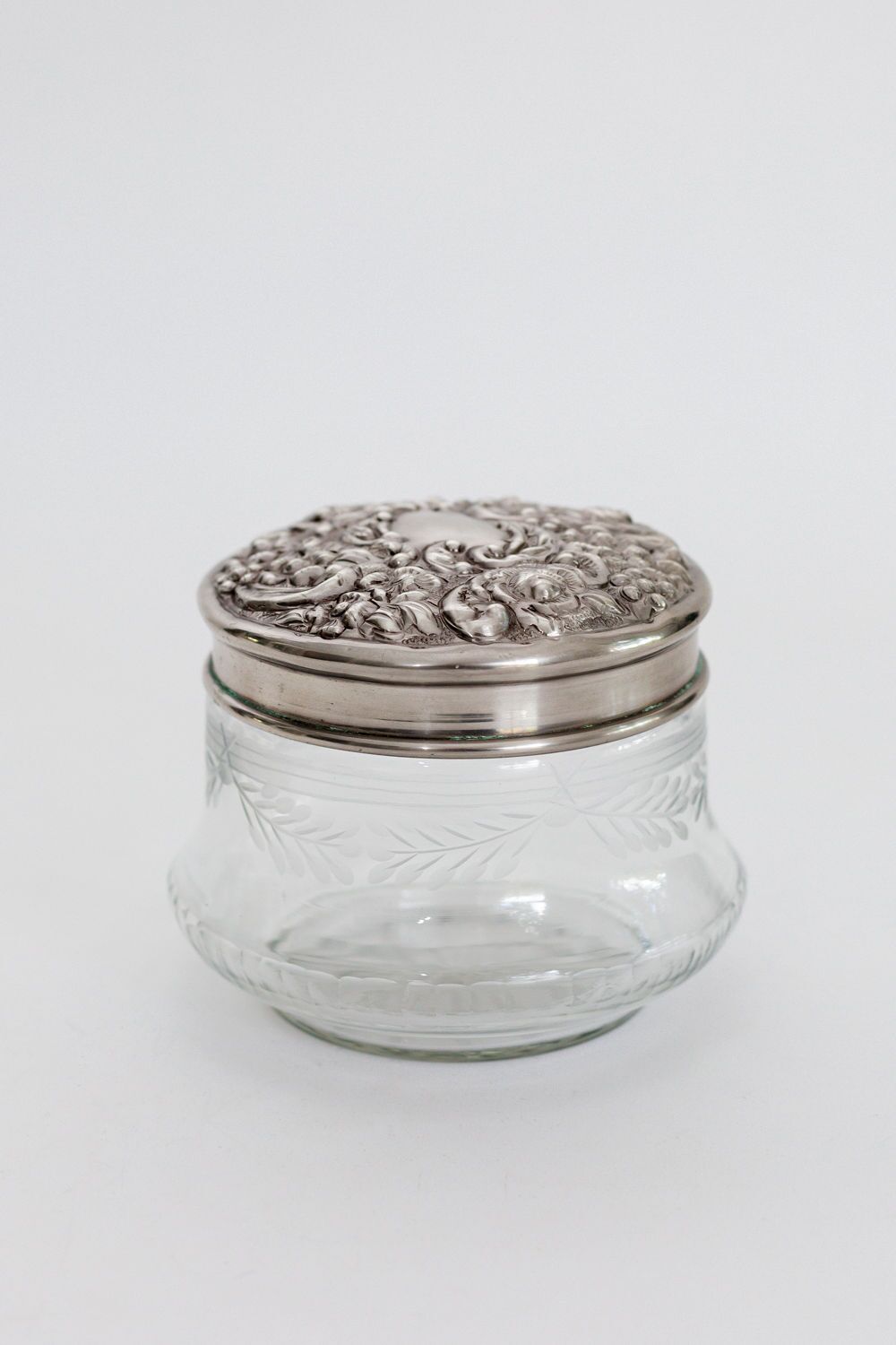 Victorian Rose Lidded Jar - Image 2