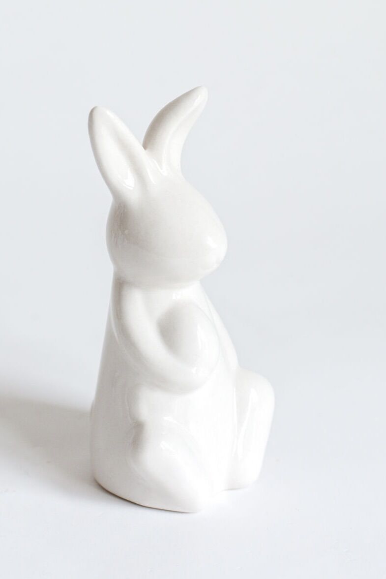 Egg Holding Bunny